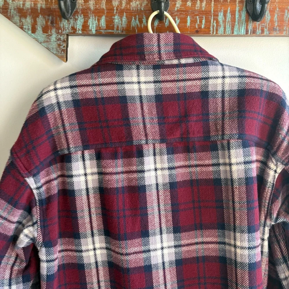 American Eagle Outfitters Flannel Plaid Button Down Shirt Men’s‎ Small